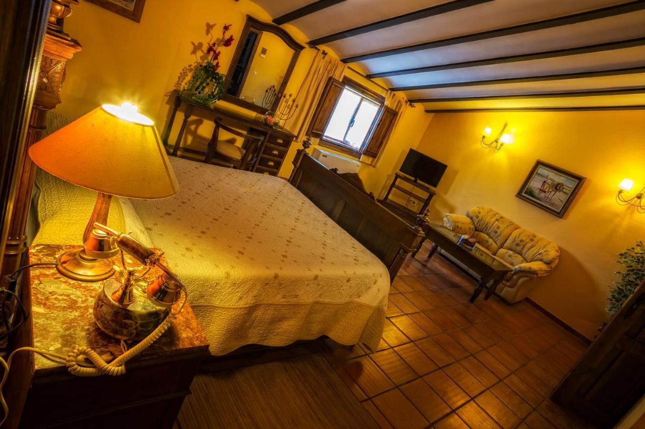 Hotel Bodega La Venta Casas De Los Pinos ภายนอก รูปภาพ
